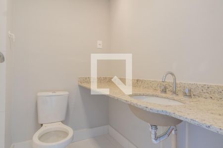 Banheiro de apartamento para alugar com 1 quarto, 28m² em Partenon, Porto Alegre