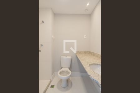 Banheiro de apartamento para alugar com 1 quarto, 28m² em Partenon, Porto Alegre