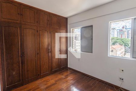 Suíte de apartamento para alugar com 4 quartos, 110m² em Santa Efigênia, Belo Horizonte