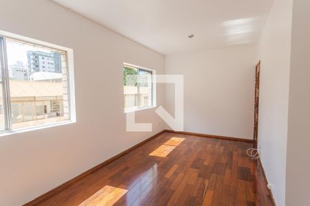 Sala de apartamento para alugar com 4 quartos, 110m² em Santa Efigênia, Belo Horizonte