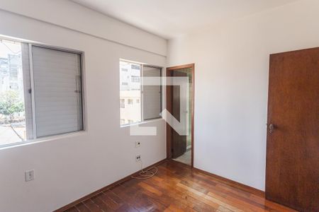 Suíte de apartamento para alugar com 4 quartos, 110m² em Santa Efigênia, Belo Horizonte