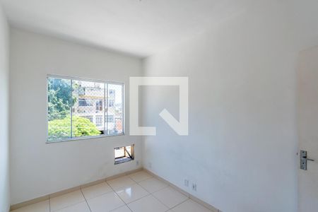 Quarto 1 de apartamento para alugar com 2 quartos, 60m² em Brás de Pina, Rio de Janeiro