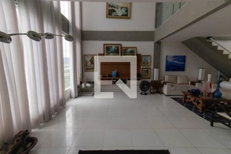 Sala de casa para alugar com 4 quartos, 250m² em Camboinhas, Niterói