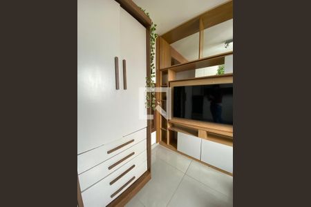 Sala de apartamento à venda com 1 quarto, 24m² em Bonfim, Osasco