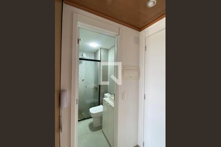 Banheiro de apartamento à venda com 1 quarto, 24m² em Bonfim, Osasco