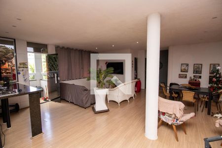 Sala de casa à venda com 2 quartos, 176m² em Vargem Grande, Rio de Janeiro