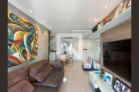 Sala de casa de condomínio à venda com 3 quartos, 87m² em Usina Piratininga, São Paulo