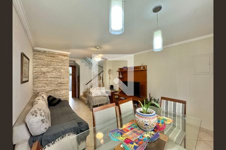 Sala de casa de condomínio à venda com 3 quartos, 114m² em Vargem Pequena, Rio de Janeiro