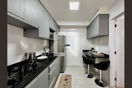 Cozinha  de apartamento para alugar com 1 quarto, 30m² em Jardim Caravelas, São Paulo