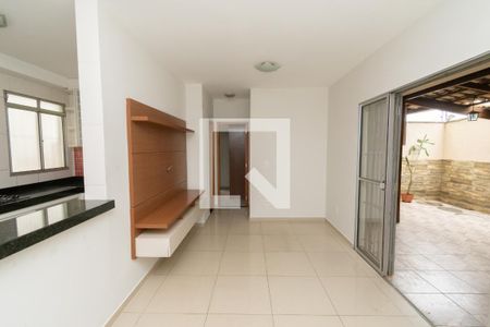 Sala de apartamento à venda com 2 quartos, 74m² em Alvorada, Contagem