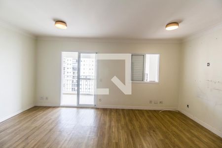 Sala de TV de apartamento para alugar com 3 quartos, 105m² em Jardim Tupanci, Barueri