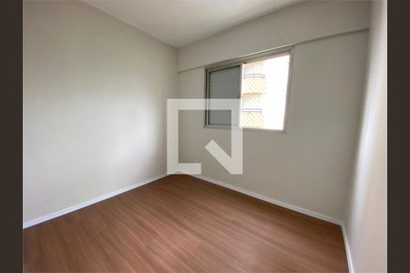 Apartamento à venda com 3 quartos, 76m² em Jardim Ester Yolanda, São Paulo