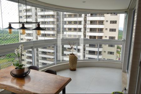 Varanda de apartamento para alugar com 3 quartos, 115m² em Barra da Tijuca, Rio de Janeiro