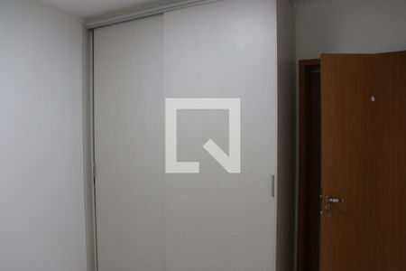 Quarto 1 de apartamento para alugar com 3 quartos, 74m² em Setor Goiânia 2, Goiânia