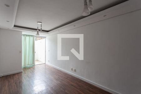 Sala de apartamento para alugar com 3 quartos, 76m² em Itamarati, Belo Horizonte