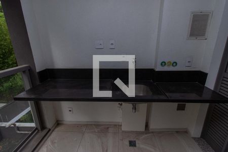 Varanda e área de serviço de apartamento à venda com 2 quartos, 68m² em Vila Mariana, São Paulo