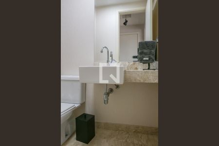 Lavabo de apartamento para alugar com 3 quartos, 136m² em Lapa, São Paulo