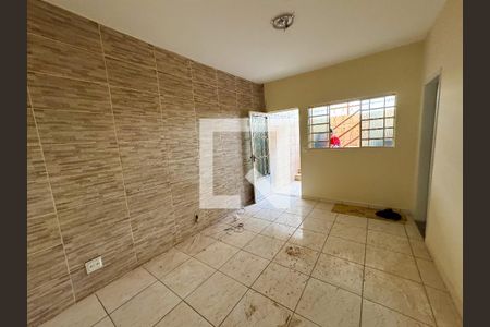 Casa à venda com 3 quartos, 180m² em Novo Eldorado, Contagem