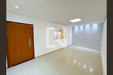 Sala de casa à venda com 3 quartos, 190m² em Novo Eldorado, Contagem