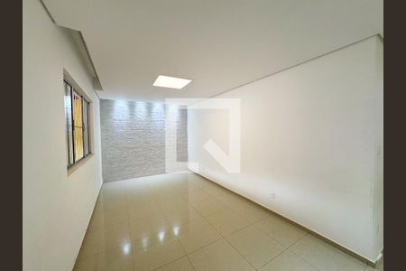 Sala de casa à venda com 3 quartos, 190m² em Novo Eldorado, Contagem