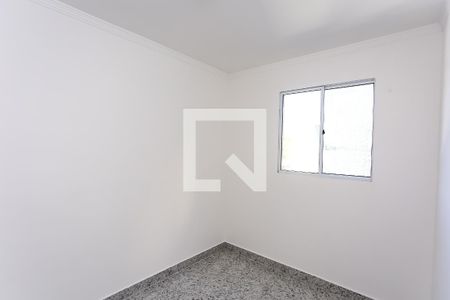 quarto 1 de apartamento para alugar com 2 quartos, 48m² em Parque Assuncao, Taboão da Serra