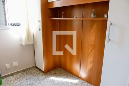 Quarto 1 de apartamento à venda com 2 quartos, 54m² em Quitaúna, Osasco