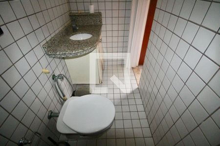 Casa para alugar com 200m², 4 quartos e 2 vagas Casa para alugar com 200m², 4 quartos e 2 vagasBanheiro da Suíte 1