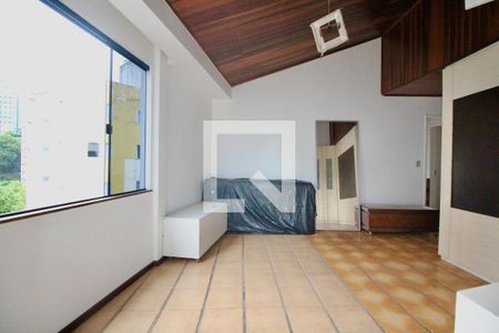 Casa para alugar com 200m², 4 quartos e 2 vagas Casa para alugar com 200m², 4 quartos e 2 vagasSuíte 2