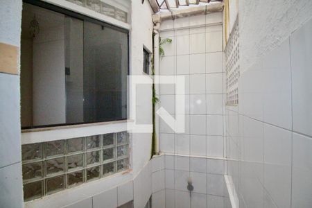 Casa para alugar com 200m², 4 quartos e 2 vagas Casa para alugar com 200m², 4 quartos e 2 vagasCozinha e Área de Serviço