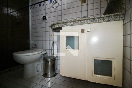 Casa para alugar com 200m², 4 quartos e 2 vagas Casa para alugar com 200m², 4 quartos e 2 vagasBanheiro da Suíte 1