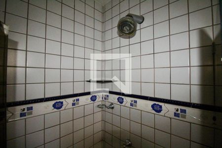 Casa para alugar com 200m², 4 quartos e 2 vagas Casa para alugar com 200m², 4 quartos e 2 vagasBanheiro da Suíte 1