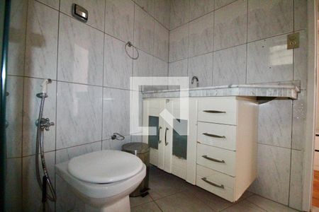 Casa para alugar com 200m², 4 quartos e 2 vagas Casa para alugar com 200m², 4 quartos e 2 vagasBanheiro da Suíte 2