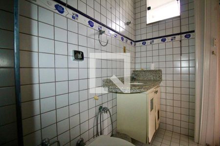 Casa para alugar com 200m², 4 quartos e 2 vagas Casa para alugar com 200m², 4 quartos e 2 vagasBanheiro da Suíte 1