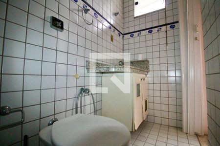 Casa para alugar com 200m², 4 quartos e 2 vagas Casa para alugar com 200m², 4 quartos e 2 vagasBanheiro da Suíte 1