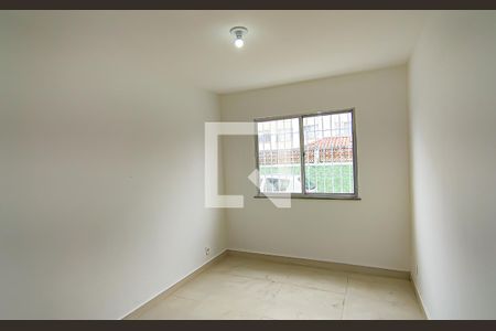 quarto 1 de apartamento para alugar com 2 quartos, 48m² em Taquara, Rio de Janeiro