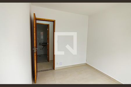 quarto 1 de apartamento para alugar com 2 quartos, 48m² em Taquara, Rio de Janeiro