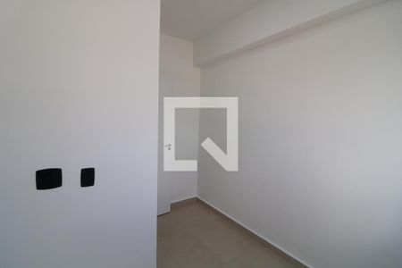 Quarto 2 de apartamento para alugar com 2 quartos, 45m² em Vila Fernandes, São Paulo