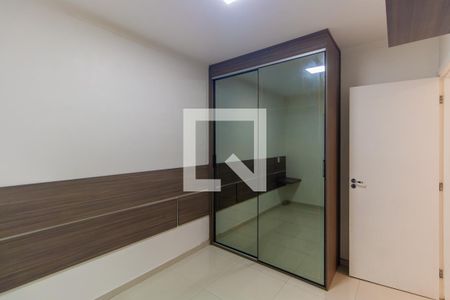 Quarto 1 de apartamento para alugar com 2 quartos, 51m² em Vila Bela, São Paulo