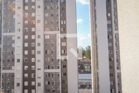 Vista do quarto de apartamento para alugar com 2 quartos, 44m² em Jardim Monte Alegre, Taboão da Serra