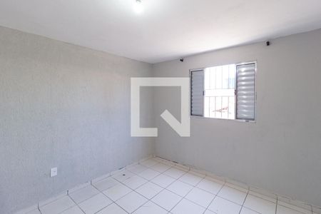 Quarto de casa para alugar com 1 quarto, 24m² em Cidade das Flores, Osasco