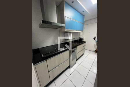 Apartamento à venda com 82m², 2 quartos e 2 vagas Apartamento à venda com 82m², 2 quartos e 2 vagasCozinha