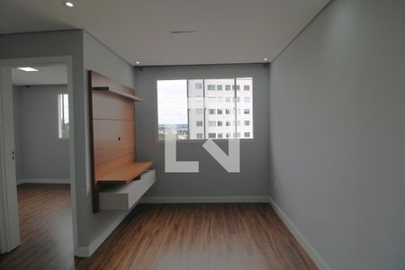 Sala de apartamento para alugar com 2 quartos, 44m² em Usina Piratininga, São Paulo