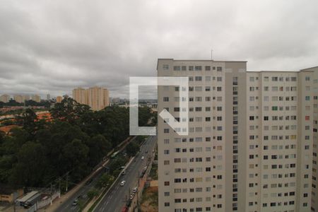 Vista janela da sala de apartamento para alugar com 2 quartos, 44m² em Usina Piratininga, São Paulo