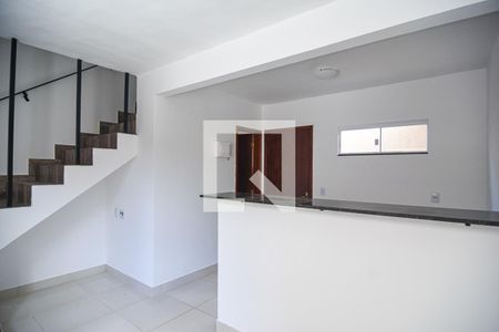 Sala de casa de condomínio para alugar com 1 quarto, 45m² em Engenho do Mato, Niterói