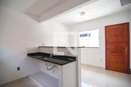 Sala de casa de condomínio para alugar com 1 quarto, 45m² em Engenho do Mato, Niterói