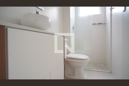 Banheiro suíte  de apartamento para alugar com 3 quartos, 92m² em Itacorubi, Florianópolis