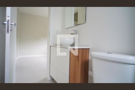 Banheiro suíte  de apartamento para alugar com 3 quartos, 92m² em Itacorubi, Florianópolis