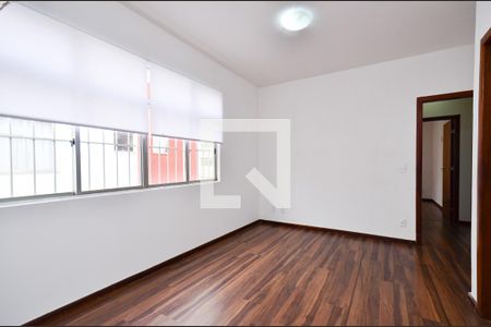 Sala de apartamento para alugar com 3 quartos, 96m² em Santa Efigênia, Belo Horizonte