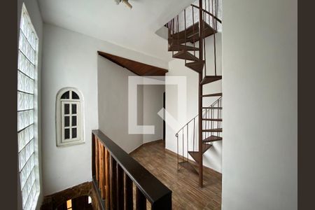 Hall de casa para alugar com 2 quartos, 180m² em Pilares, Rio de Janeiro