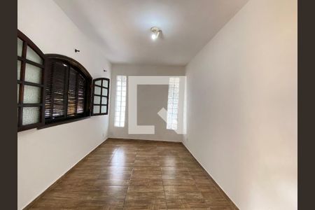 Sala de casa para alugar com 2 quartos, 180m² em Pilares, Rio de Janeiro